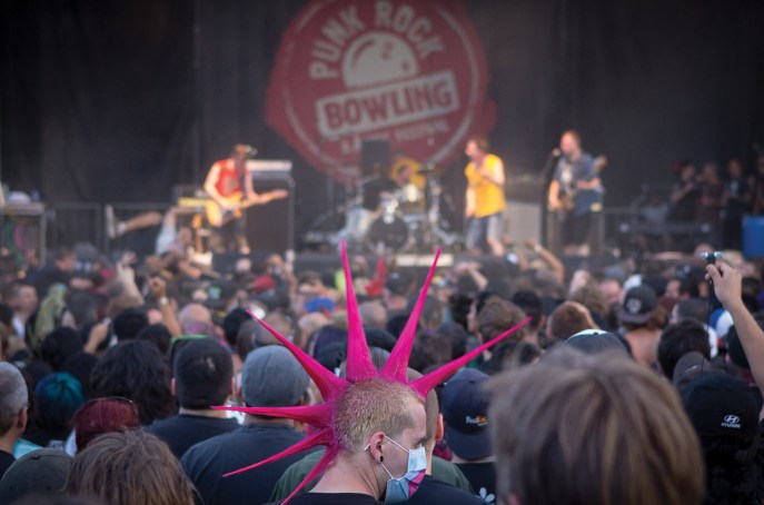 052613_mainstage_crowd4_by_tyson_heder_web